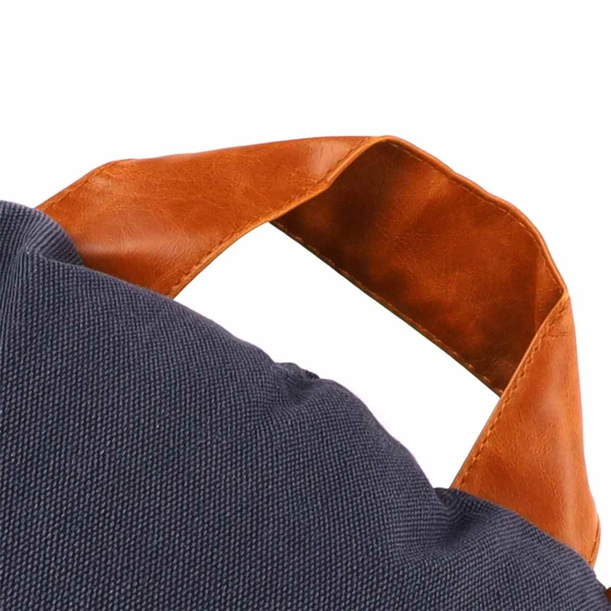 Sitzkissen mit Lederschlaufe